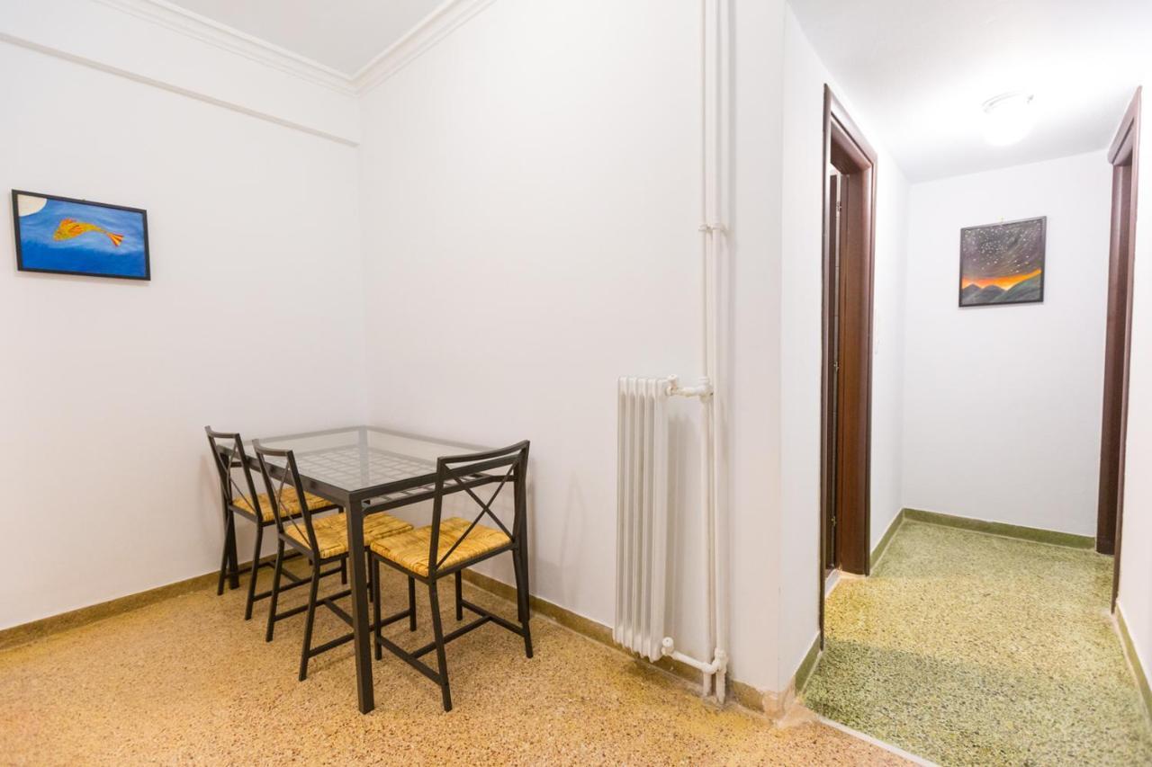 Apartment At Metaxourgio 1 Bed 2 Pers Ateny Zewnętrze zdjęcie